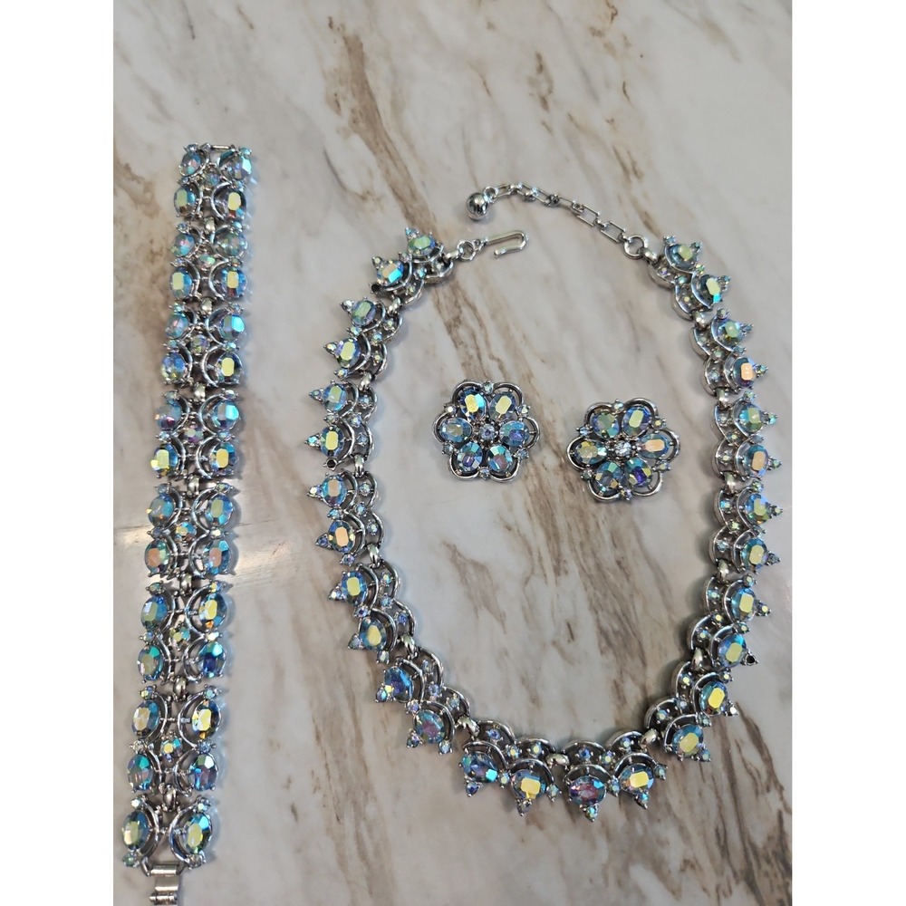Crown Trifari Blue Aurora Borealis Choker Necklace, Bracelet & Earring Set